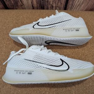 Nike White and Black Women's Athletic Tennis Shoes Vapor 11